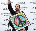 Ringo Starr a inauguré l\'exposition de ses dessins, <em>The art of Ringo Starr</em>, le 17 juillet 2011, à Vienne.<br />