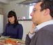 Christelle et Melissa à table avec le meilleur ami de Matthieu dans un extrait de L'amour est dans le pré
