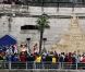 Mickey et Minnie ont fait la fête lors de l'inauguration du grand château de sable de la Belle au Bois Dormant à Paris Plages, le 23 juillet 2011 