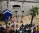 Mickey et Minnie ont fait la fête lors de l'inauguration du grand château de sable de la Belle au Bois Dormant à Paris Plages, le 23 juillet 2011 