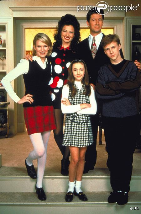 Benjamin Salisbury, Charles Shaughnessy,  Fran Drescher, Madeline Zima et Nicholle Tom dans Une Nounou d'enfer  