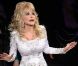 Dolly Parton sur scène, Better Day World Tour, à Alpharetta, le 3 août 2011.
