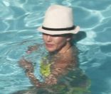 Cameron Diaz profite du soleil de Miami en compagnie de son boyfriend Alex Rodriguez. Août 2011