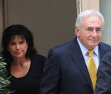 Dominique Strauss-Kahn et Anne Sinclair, à New York, le 6 juillet 2011.