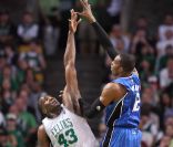 Kendrick Perkins, 26 ans, pivot du Thunder D'Oklahoma City en NBA après avoir été un pilier des Celtics de Boston, a été arrêté dans la nuit du 12 au 13 août 2011 à Beaumont (Texas).