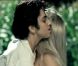 Lady Gaga en homme partage un moment intense avec elle même dans son dernier clip Yoü And I