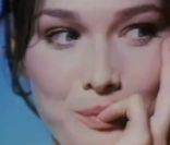 En 1991, Carla Bruni, encore mannequin, tourne une publicité pour Gervais.