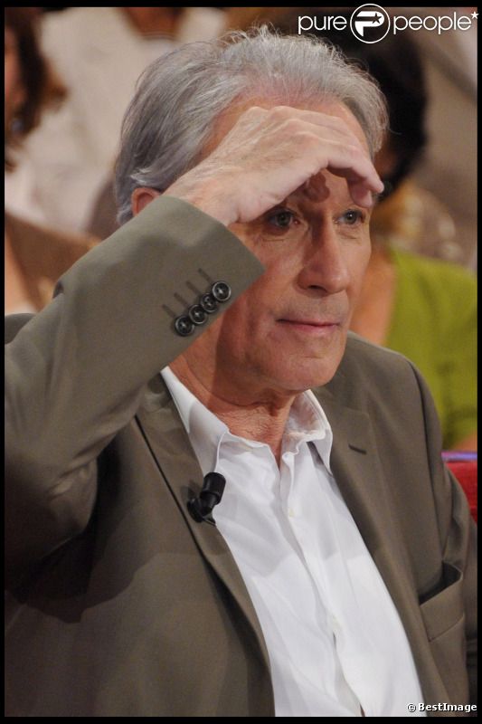 Bernard Le Coq sur le plateau de Vivement Dimanche en mai 2011