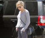 Renée Zellweger fait du shopping dans le quartier de Melrose à Los Angeles, le 23 août 2011