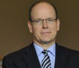 Albert de Monaco : Soirée en célibataire et sans son alliance !