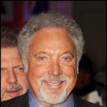 Tom Jones, victime d'un malaise samedi 27 août 2011 à Monaco est sorti du service des urgences.