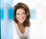 Claire Barsacq remplace Mélissa Theuriau sur Zone Interdite pendant son congé maternité 