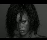 Rihanna dans le spot pour Esquire - septembre 2011