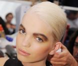  
  Les plus beaux beauty looks de la Fashion Week de New York.  
     
  
 Backstage Derek Lam, Printemps-Eté 2012. 
 