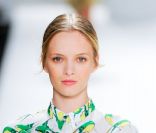   Les plus beaux beauty looks de la Fashion Week de New York.  
 Défilé Carolina Herrera, Printemps-Eté 2012. 