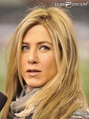 Jennifer Aniston en février 2011 lors du Super Bowl qui se déroulait à Arlington au Texas 