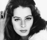 L'actrice Capucine dans La Panthère rose