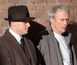 Clint Eastwood et Leonardo DiCaprio sur le tournage de J. Edgar en février 2011