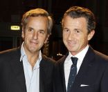 Bernard de la Villardière et François Sarkozy durant les 25 ans de Paris Première au Grand Palais, à Paris. Le 20 septembre 2011