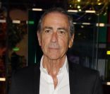 Alain Chamfort durant les 25 ans de Paris Première au Grand Palais, à Paris. Le 20 septembre 2011