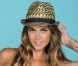 La magnifique Melissa Satta présente une nouvelle collection de bikini en prenant des poses muy caliente !