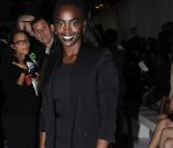 Aïssa Maïga au défilé printemps-été 2012 de Givenchy lors de la Fashion Week parisienne le 2 octobre 2011