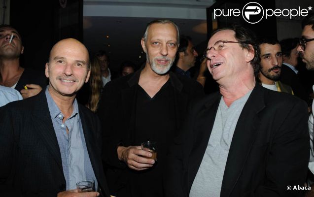 Ged Marlon, Tom Novembre et François Rollin lors de l'inauguration du Zaza Bar, à Paris, le 3 octobre 2011.