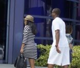 Dwyane Wade et sa compagne Gabrielle Union le 22 septembre 2011 à Miami