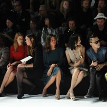 Clémentine Poidatz, David Wertheimer, Princesse Beatrice d'York et Inés Sastre au défilé printemps-été 2012 d'Elie Saab lors de la Fashion Week parisienne le 5 octobre 2011