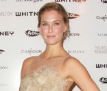 Bar Refaeli au Whitney Gala and Studio Party à New York le 5 octobre 2011