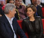 Patrick Sébastien et Corinne Touzet durant l'enregistrement de l'émission Vivement Dimanche diffusée le 9 octobre 2011