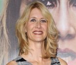 La belle Laura Dern, connue pour son rôle dans Jurassic Park, à l'avant-première d'Enlightened à Los Angeles le 6 octobre 2011.