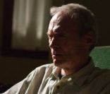 Clint Eastwood dans Gran Torino. C'est le dernier film où il est apparu devant la caméra. 