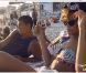 Rihanna répète sa chorégraphie à la plage, dans le making of du clip We Found Love.