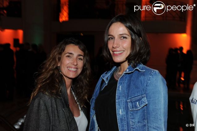 Mademoiselle Agnès et Zoé Félix lors de la soirée San Pellegrino avec BVLGARI à la piscine du Ritz le lundi 17 octobre 2011 à Paris