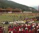 Entre 30 000 et 50 000 personnes étaient présentes, dimanche 16 octobre 2011, pour fêter le roi Jigme Khesar du Bhoutan et la reine Jetsun, qui ont vécu l'apothéose des célébrations de leur mariage au stade de Thimpu, après la cérémonie du 13 octobre à Punakha.