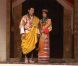 Acclamés, le roi Jigme Khesar du Bhoutan et la reine Jetsun ont vécu dimanche 16 octobre 2011, l'apothéose des célébrations de leur mariage au stade de Thimpu, après la cérémonie du 13 octobre à Punakha.