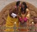 Le roi Jigme Khesar du Bhoutan et la reine Jetsun ont vécu dimanche 16 octobre 2011 l'apothéose des célébrations de leur mariage au stade de Thimpu, après la cérémonie du 13 octobre à Punakha.