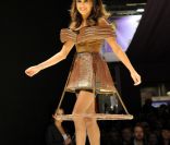 Karine Ferri a fait sensation au salon du chocolat à Paris le 19 octobre 2011