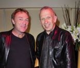 Christophe Hondelatte et Jean-Paul Gaultier à la soirée de lancement du livre du créateur : La Planète mode de Jean-Paul Gaultier. Le 20 octobre 2011 à la maison Gaultier.
