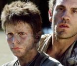 Christian Bale et John Malkovich dans L'Empire du Soleil.