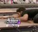 Kevin sur la table dans Les Anges de la télé-réalité 3, vendredi 21 octobre sur NRJ 12