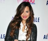 Demi Lovato participe à la fête de l'aéropostale, vendredi 21 octobre 2011 à New York.