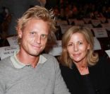 Arnaud Lemaire et Claire Chazal lors de l'avant-première du film La Source des femmes à Paris le 24 octobre 2011