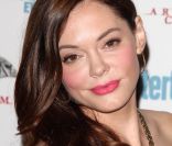 Rose McGowan en 2009, affichait déjà des traits plus durs.  Des joues plus rondes, des yeux plus tirés, la star est visiblement passée sur le billard 