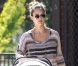 Jessica Alba est une maman formidable et passe beaucoup de temps en famille. Ici, à L.A le 29 octobre 2011 