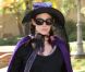 Jennifer Garner n'a pas oublié Halloween. La star, enceinte, était déguisée en sorcière, pour aller déposer ses filles à l'école, le 31 octobre 2011 à Santa Monica en Californie
