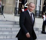 Vladimir Poutine à Paris, le 11 juin 2010. 