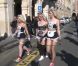 L'association ukrainienne Femen mène une action devant le domicile de Dominique Strauss-Kahn à Paris, le 31 octobre 2011.