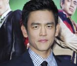 John Cho à Los Angeles pour l'avant première de A very Harold et Kumar 3D Christmas, le 2 novembre 2011.